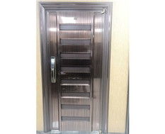 北京不銹鋼防火門廠與木質防火門的特點與應用