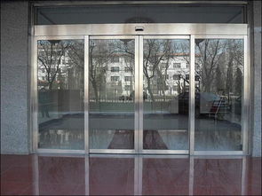 探索不銹鋼伸縮電動門與特種門的專業制造商——鶴松電動特種門廠